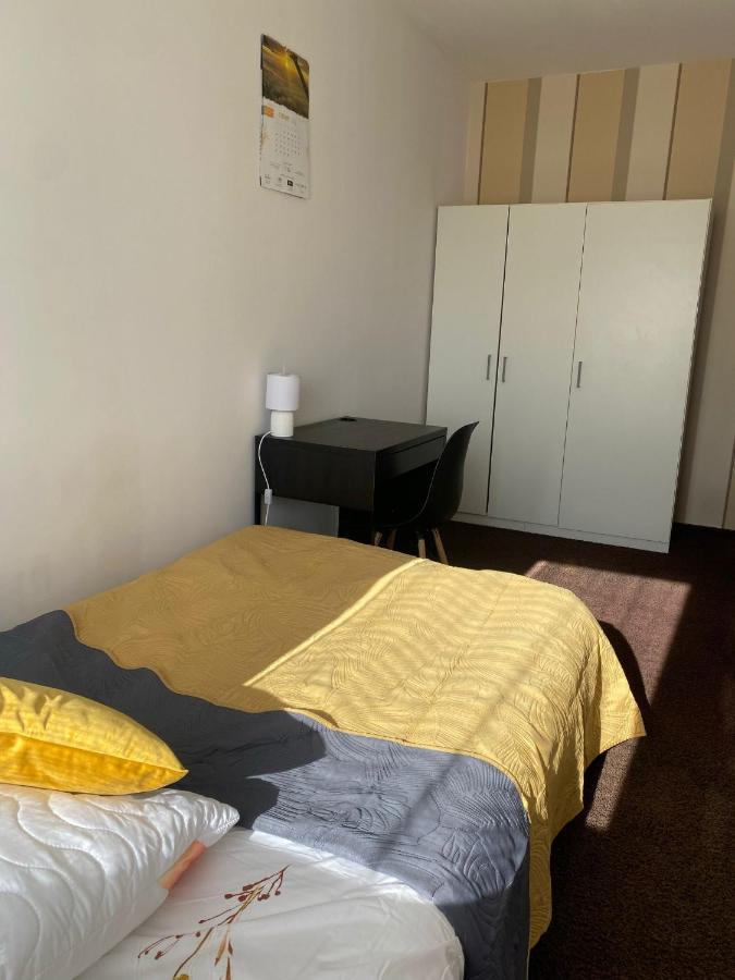 Pokoje Do Wynajecia - Podwislocze 24 Rzeszów Buitenkant foto